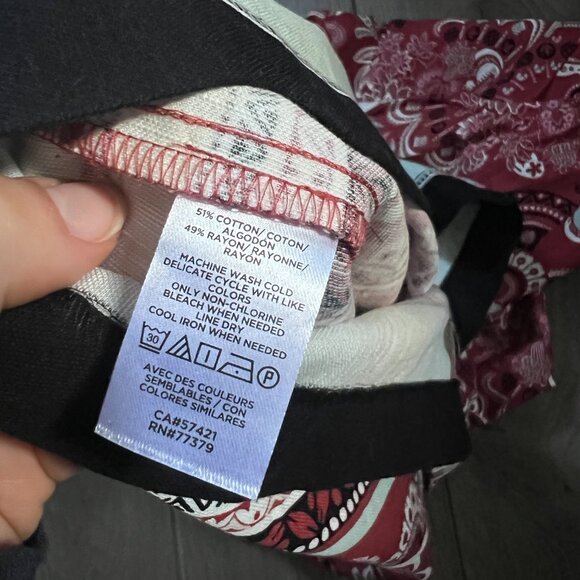 Ann Taylor Factory Red Paisley Floral Print Sleeveless V Neck Dress Size 2 P - Picture 2 of 5